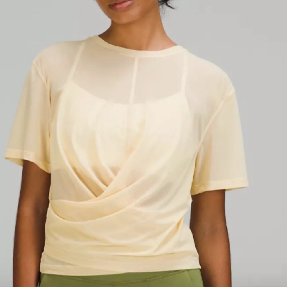 Lightweight Mesh Reversible Yoga Tee - Prosecco